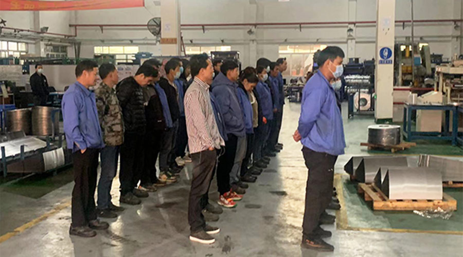 保健康 趕生產(chǎn)！金環(huán)電器早會(huì)叮囑員工注意防疫