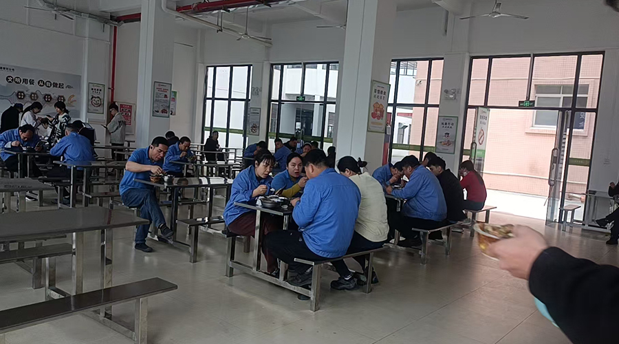 金環(huán)食堂，美味與關(guān)懷的港灣