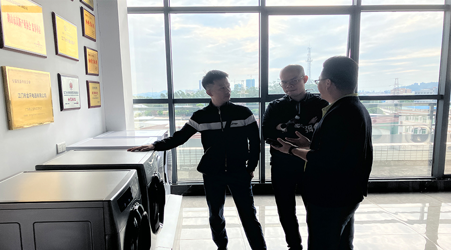 廣交會(huì)熱度延續(xù)，金環(huán)電器再迎考察團(tuán)